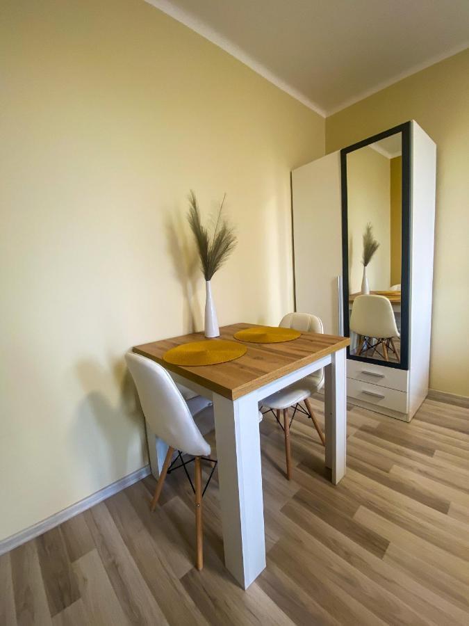 Fresh Smartly Designed Studio Flat & Sunny Balcony Budapest Exterior foto